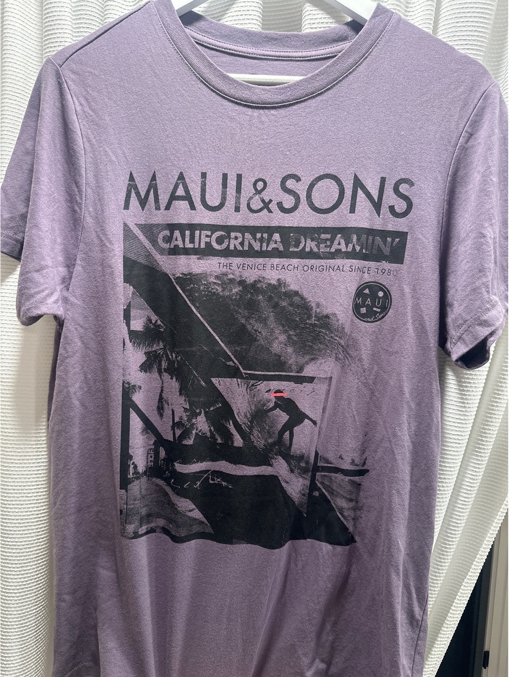(4)Maui & Sons California Dreamin' Graphic T-Shirt Medium Purple